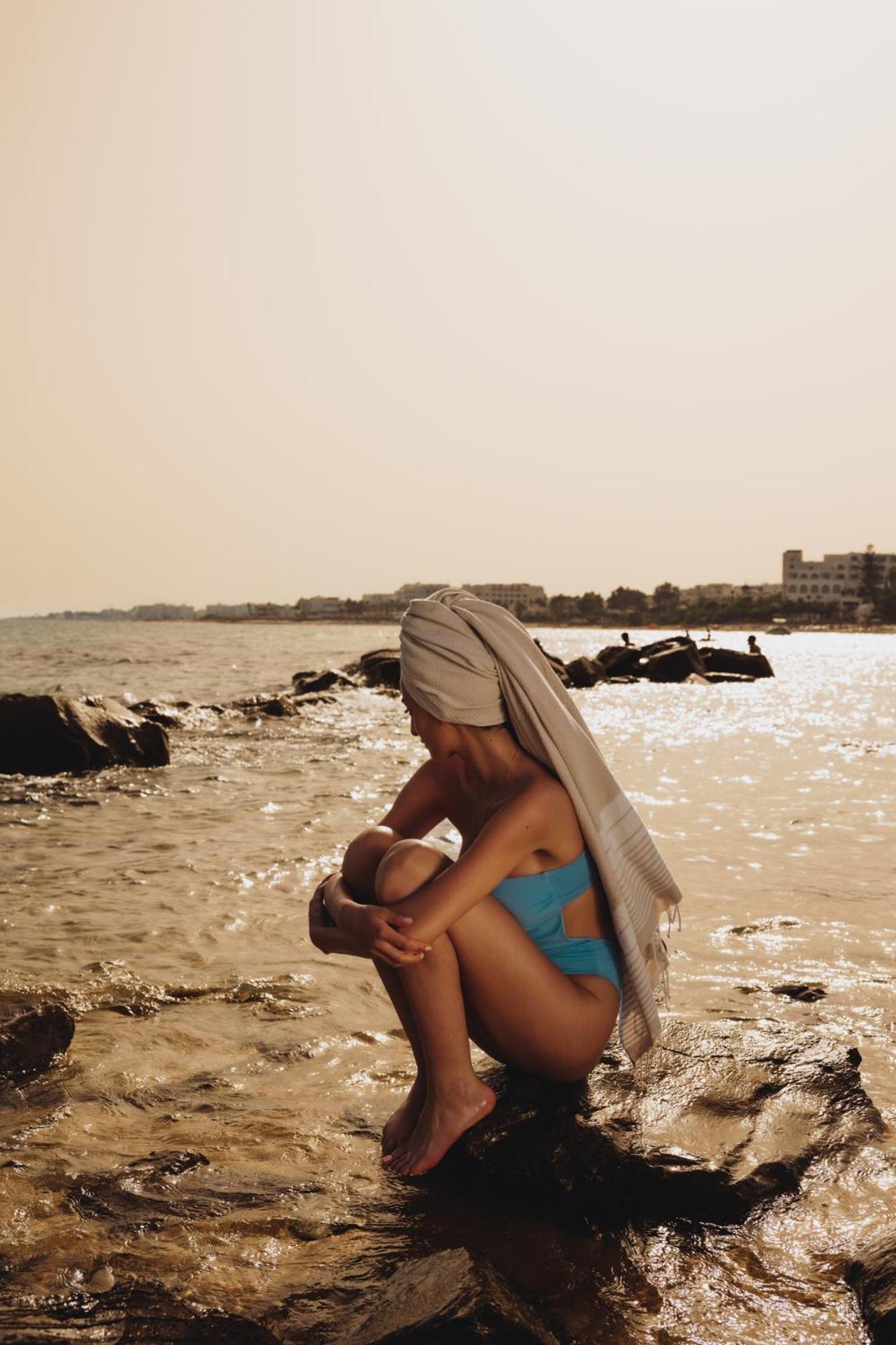 La Badira - Adult Only Hotel ฮัมมาเม็ต ภายนอก รูปภาพ A woman wearing a pashmina