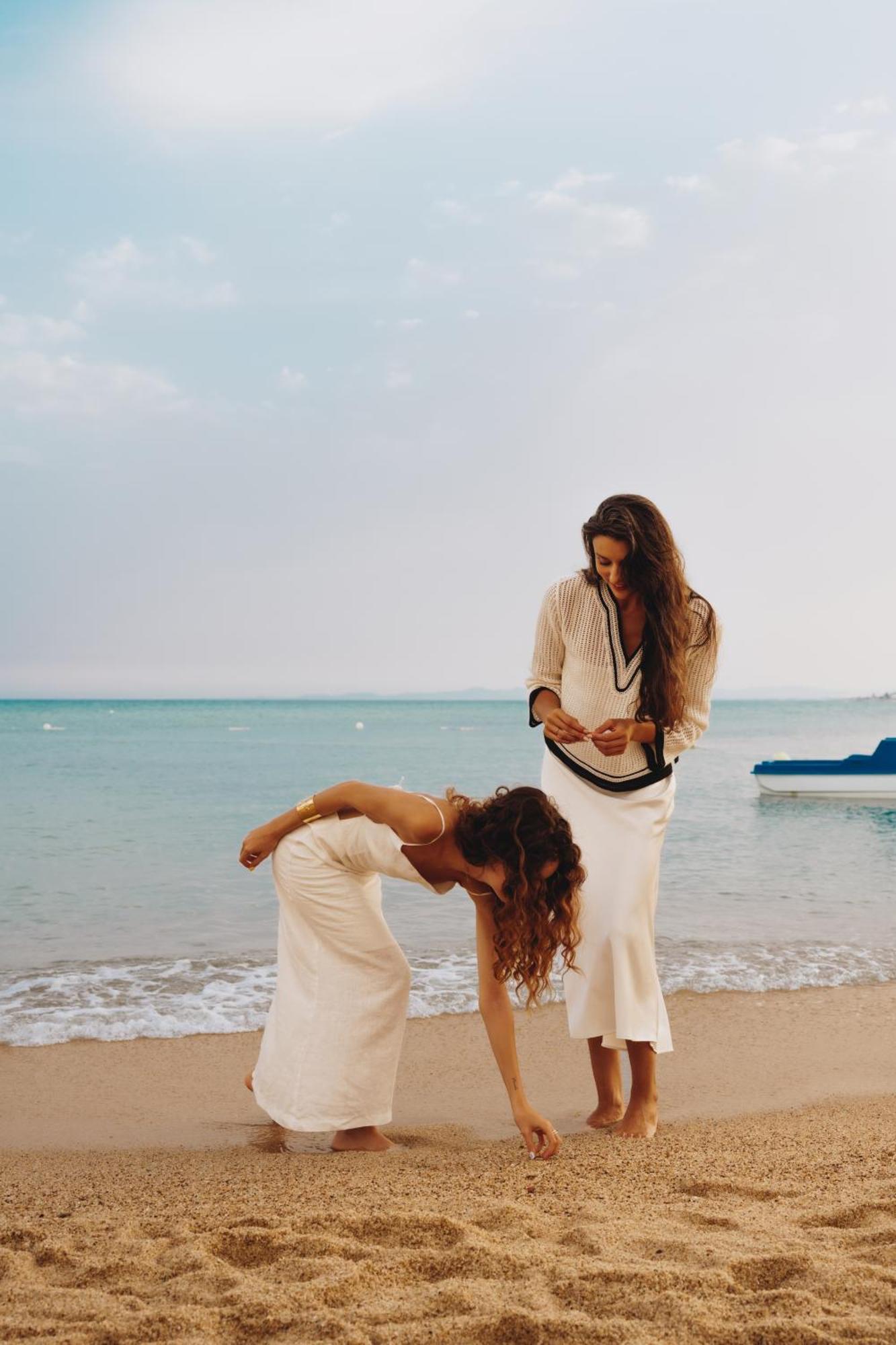 La Badira - Adult Only Hotel ฮัมมาเม็ต ภายนอก รูปภาพ A woman practicing the art of shiatsu